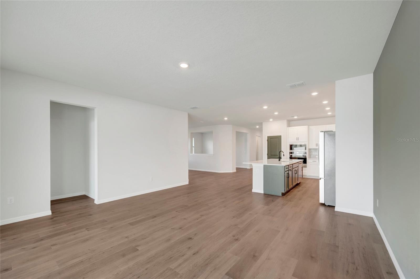 614 Kingswood, Bradenton, FL 34212
