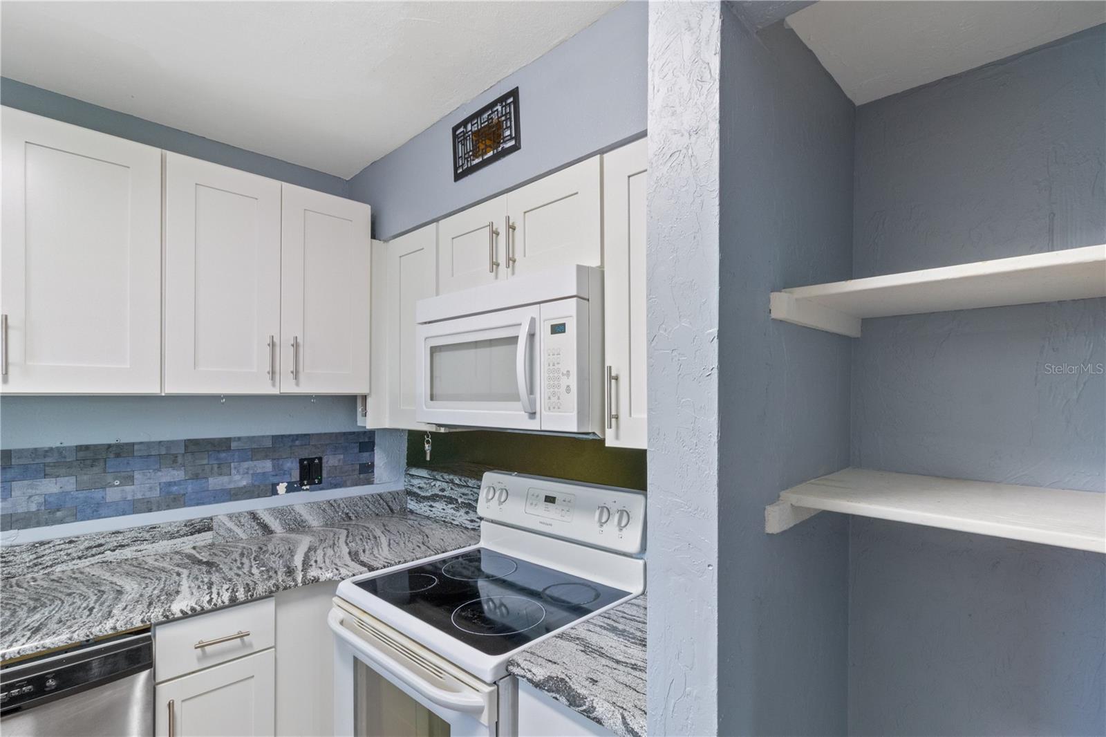 1836 Crystal Lake Unit 19, Lakeland, FL 33801
