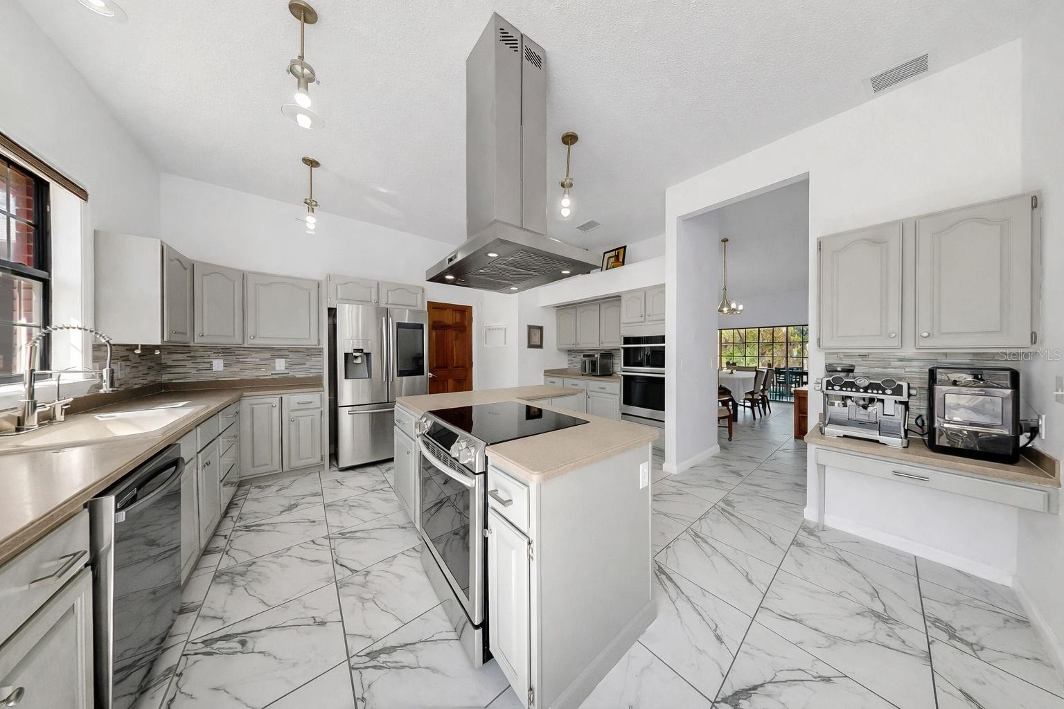 13607 2nd, Bradenton, FL 34212
