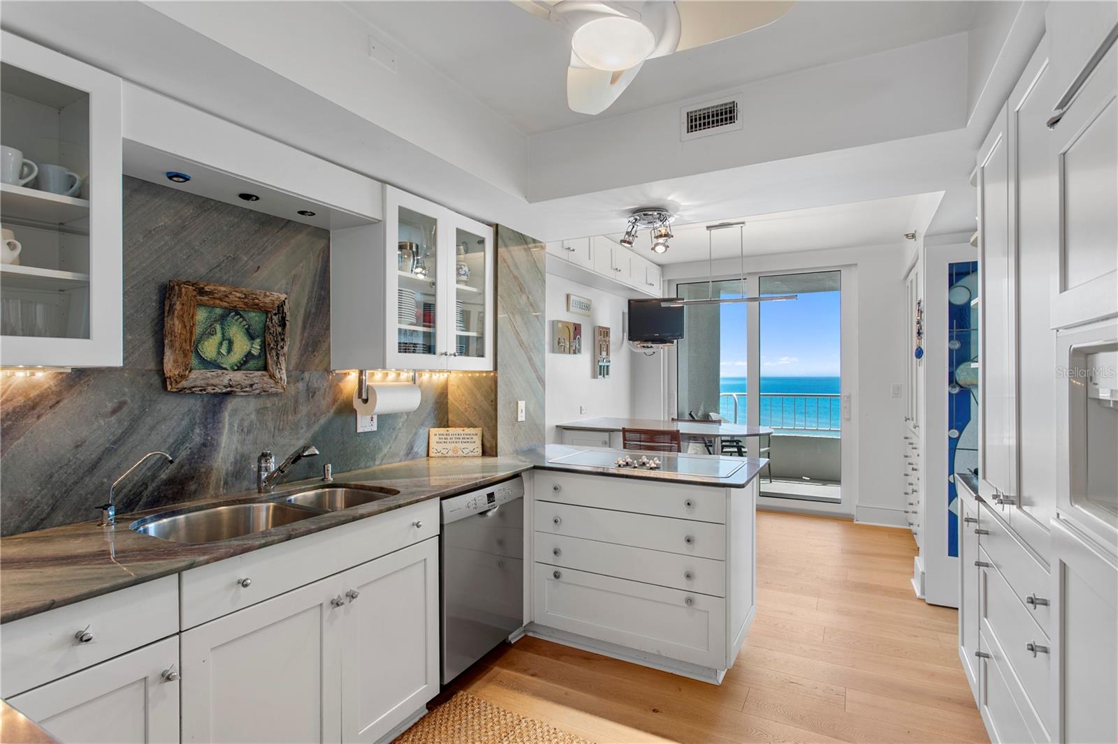 775 Longboat Club Unit 808, Longboat Key, FL 34228