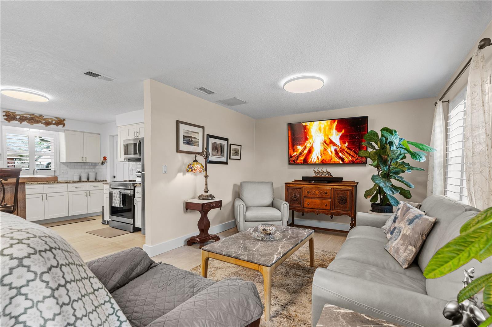 2005 Oriole, South Daytona, FL 32119