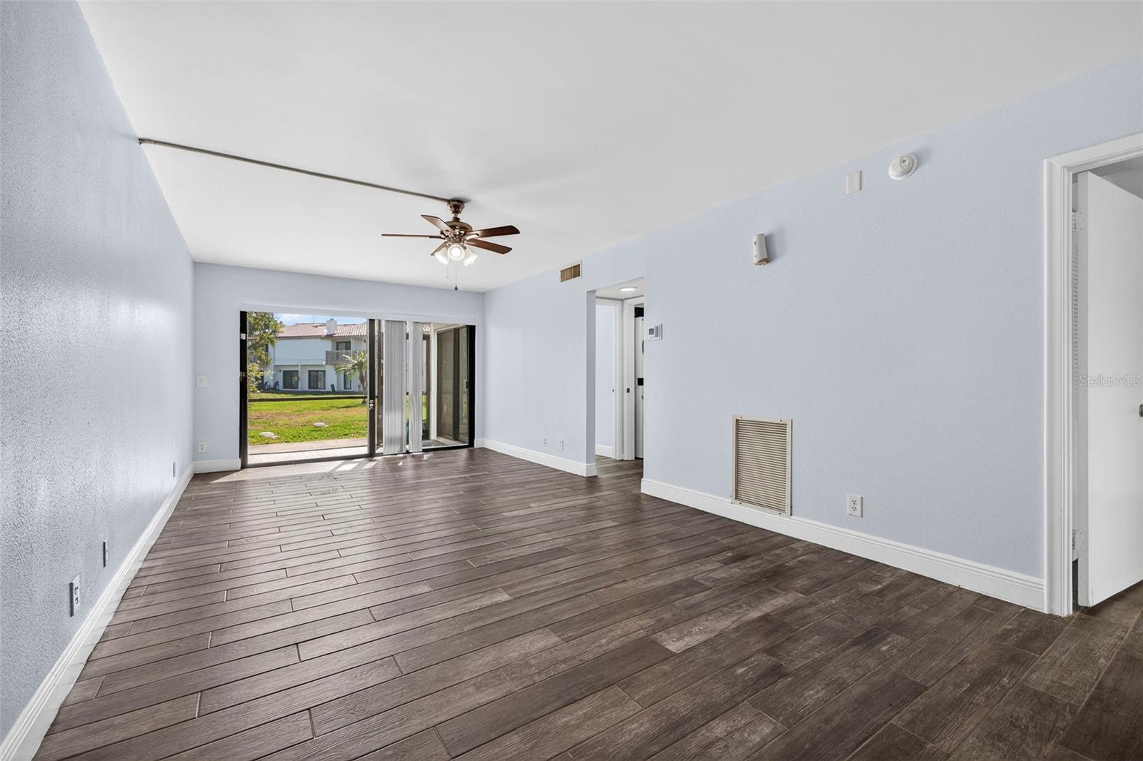 6210 Sun Unit 112, St Petersburg, FL 33715
