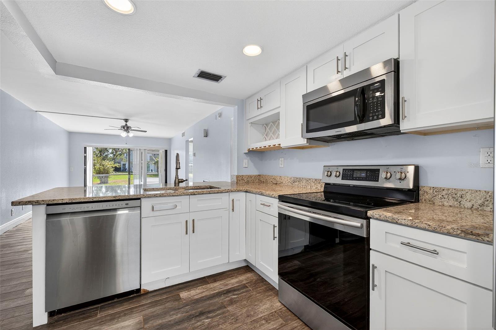 6210 Sun Unit 112, St Petersburg, FL 33715