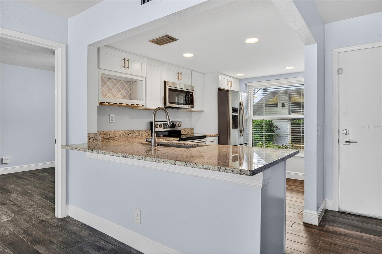 6210 Sun Unit 112, St Petersburg, FL 33715