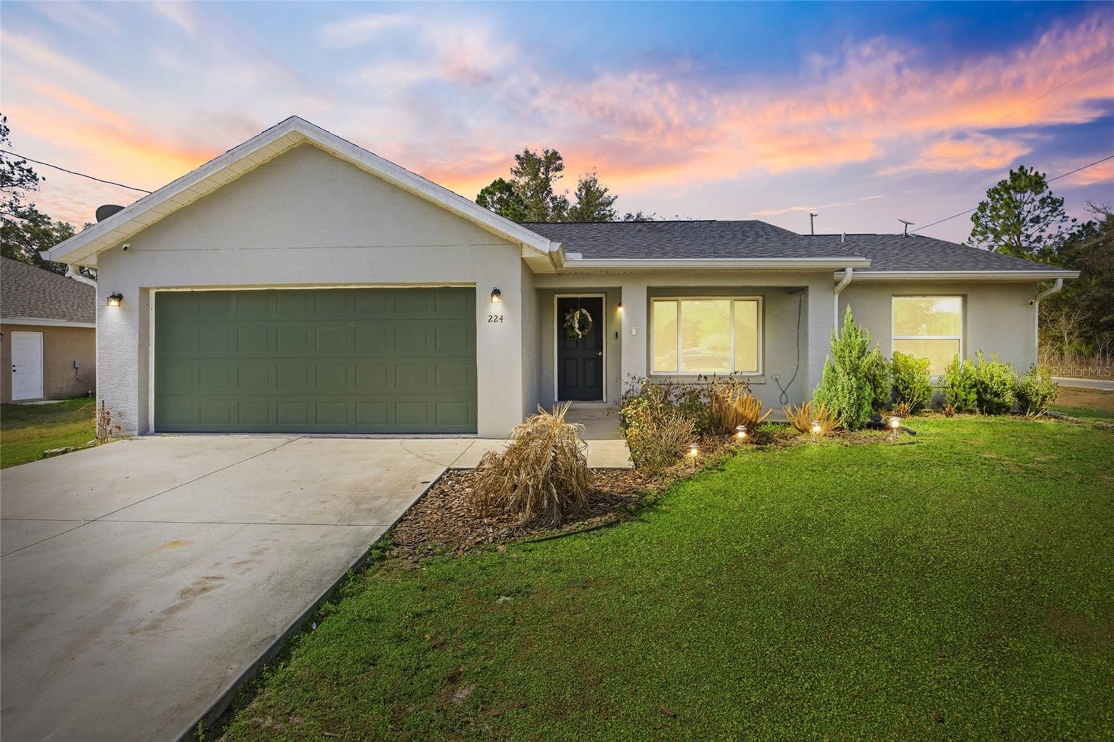 224 Fisher, Ocklawaha, FL 32179