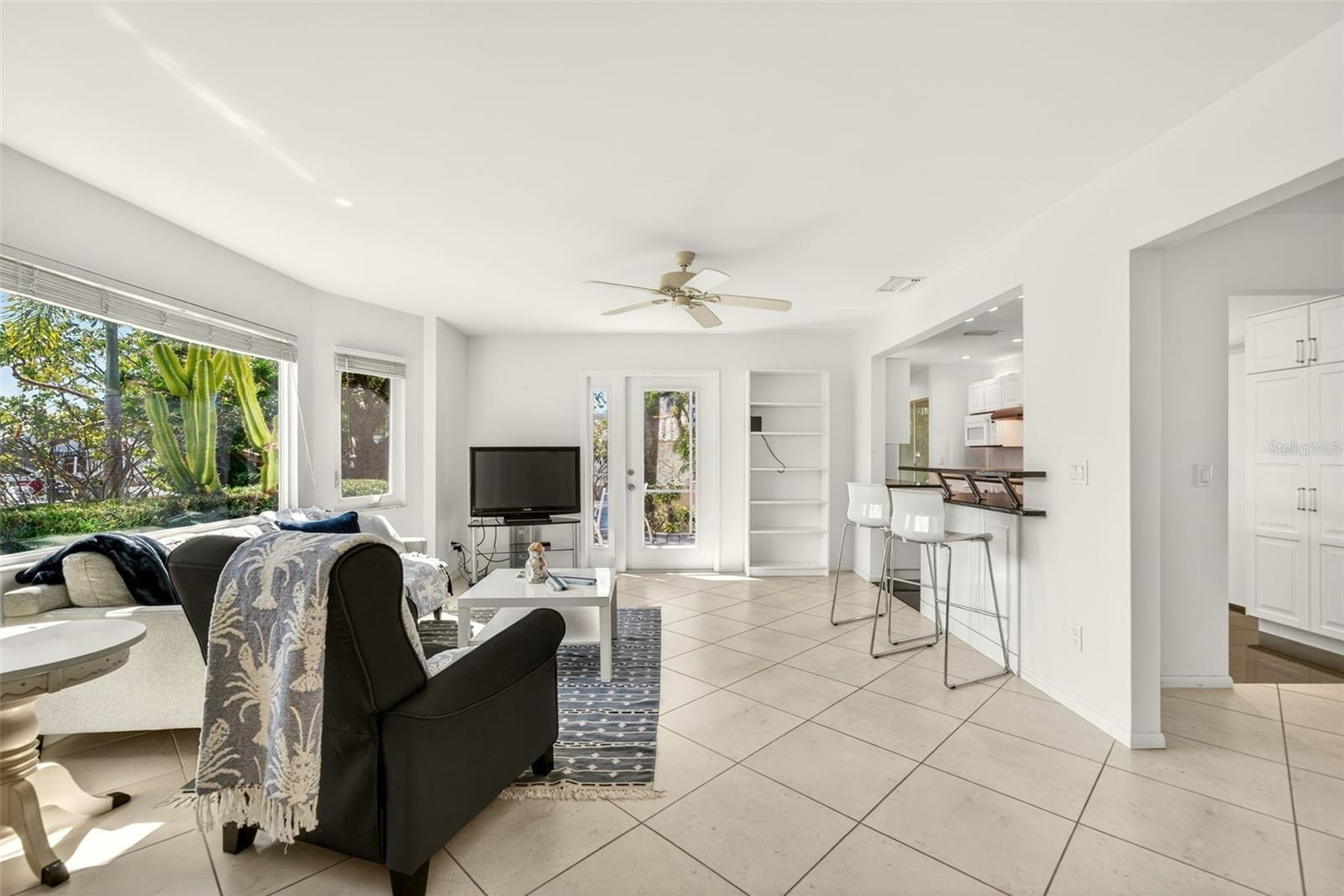550 De Narvaez, Longboat Key, FL 34228
