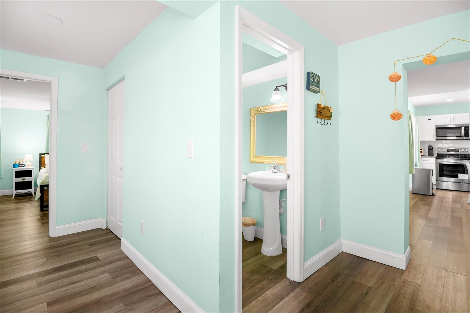 1613 Martin Luther King Jr, Clearwater, FL 33755