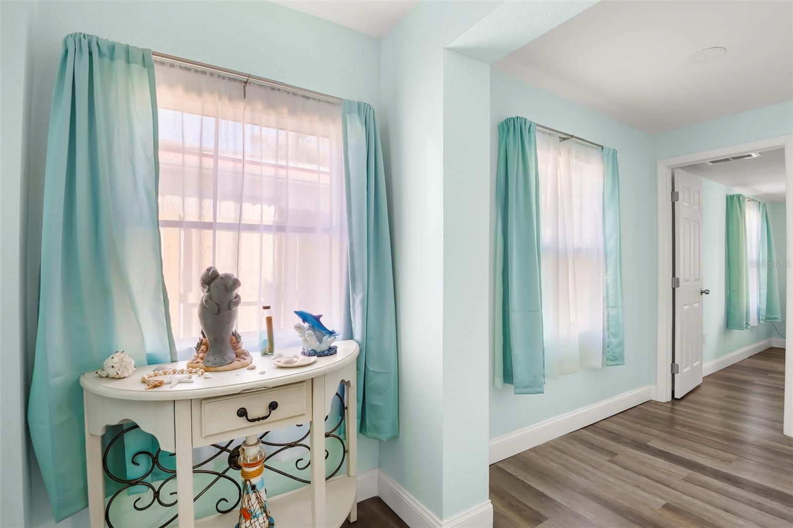 1613 Martin Luther King Jr, Clearwater, FL 33755