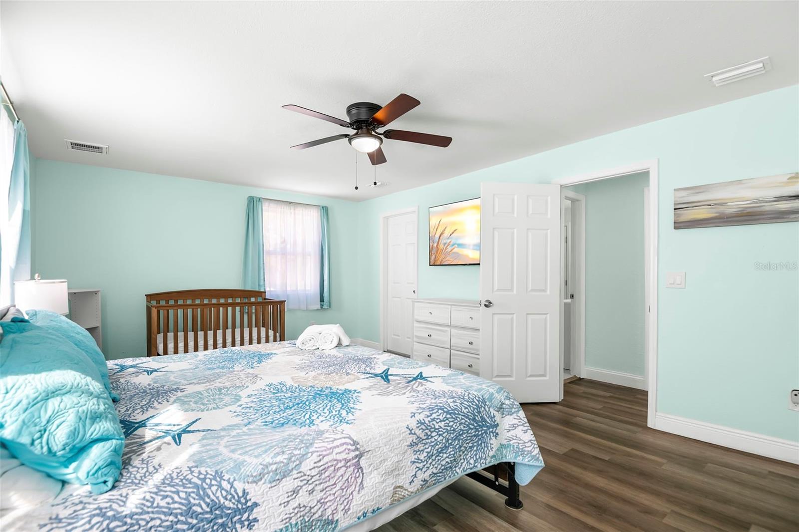 1613 Martin Luther King Jr, Clearwater, FL 33755