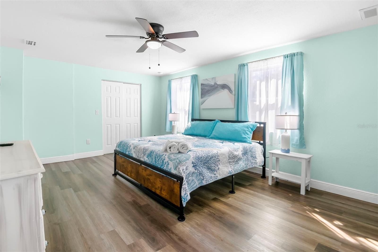 1613 Martin Luther King Jr, Clearwater, FL 33755