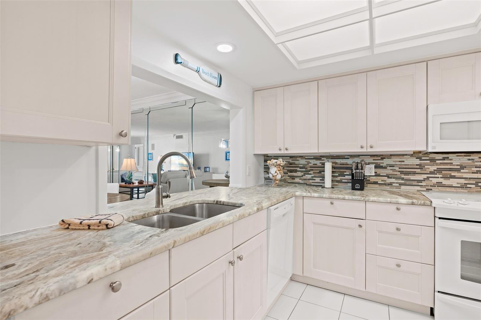 5880 Midnight Pass Unit 605, Sarasota, FL 34242
