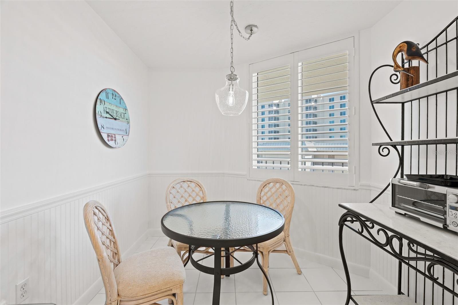 5880 Midnight Pass Unit 605, Sarasota, FL 34242