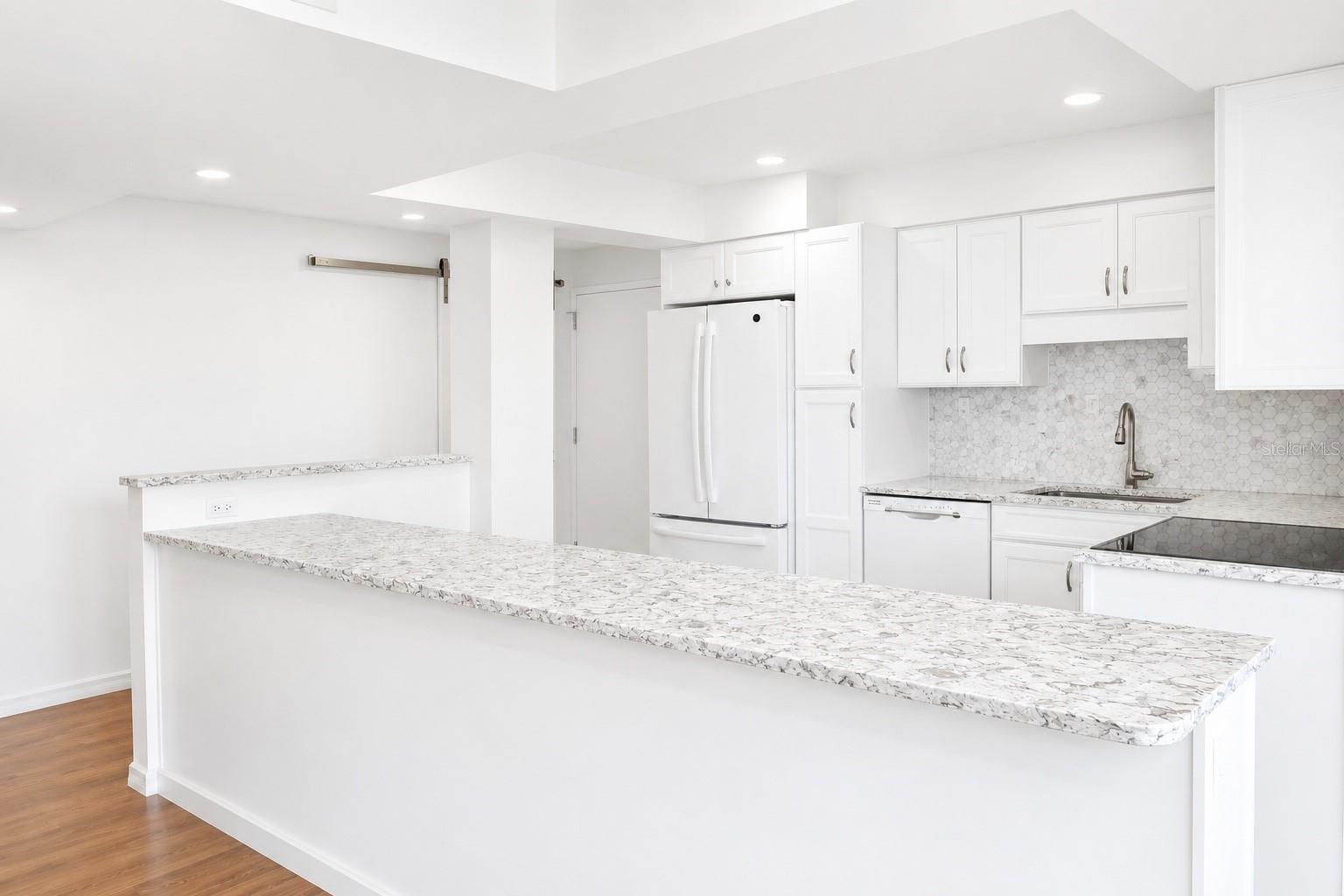 707 Gulfstream Unit 307, Sarasota, FL 34236
