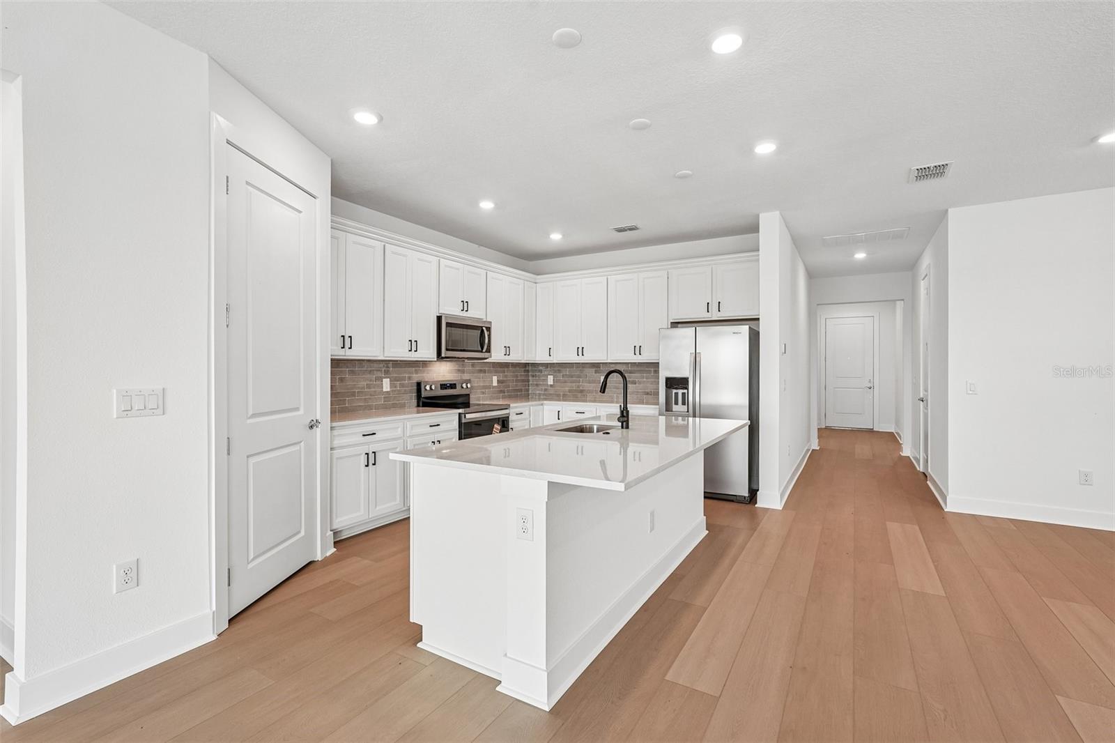 9927 Johnson Oaks, Parrish, FL 34219