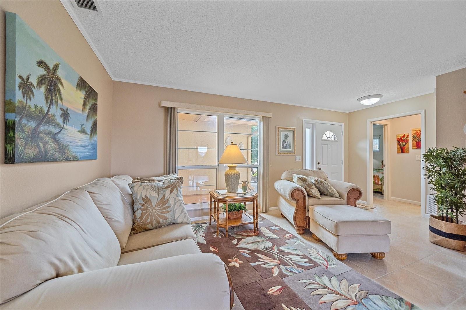 3135 Glen Elyn Unit 13, Sarasota, FL 34237