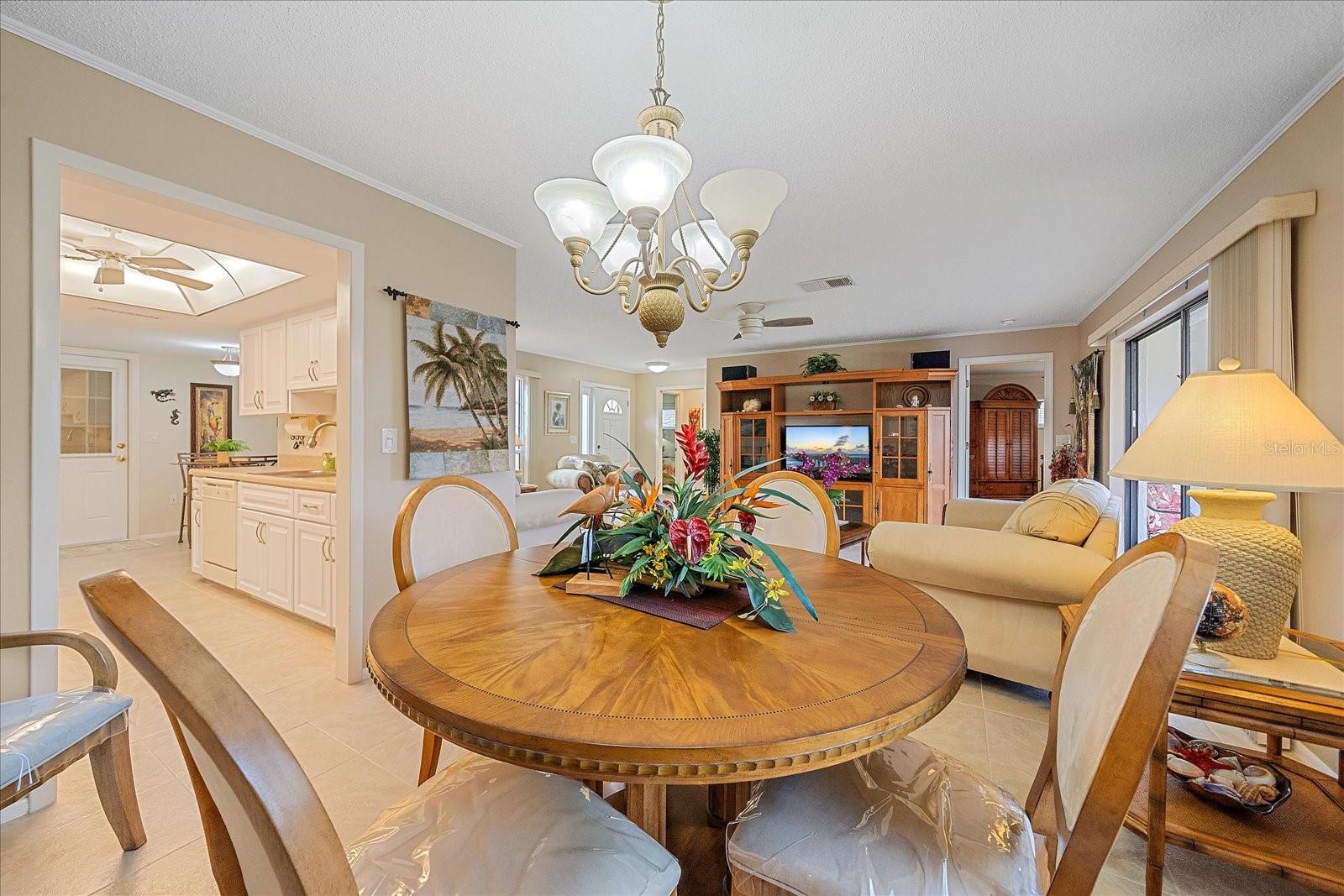 3135 Glen Elyn Unit 13, Sarasota, FL 34237
