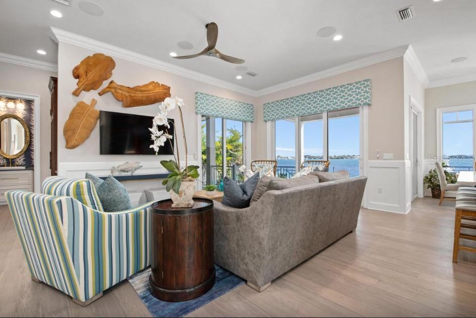 110 10th, Bradenton Beach, FL 34217