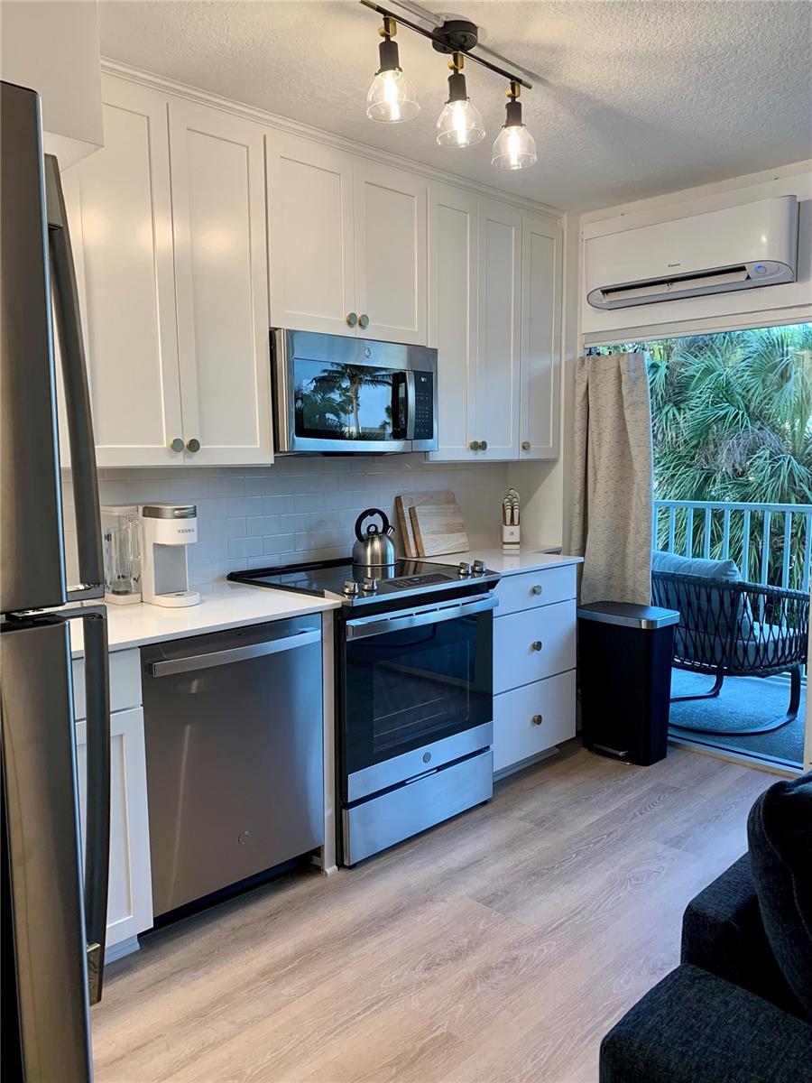 800 Bayway Unit 16, Clearwater Beach, FL 33767