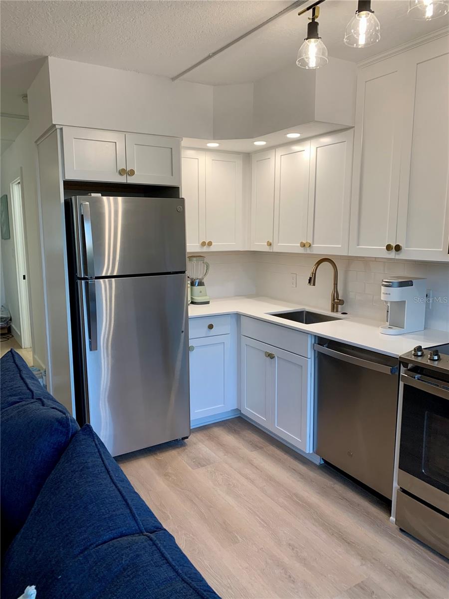 800 Bayway Unit 16, Clearwater Beach, FL 33767