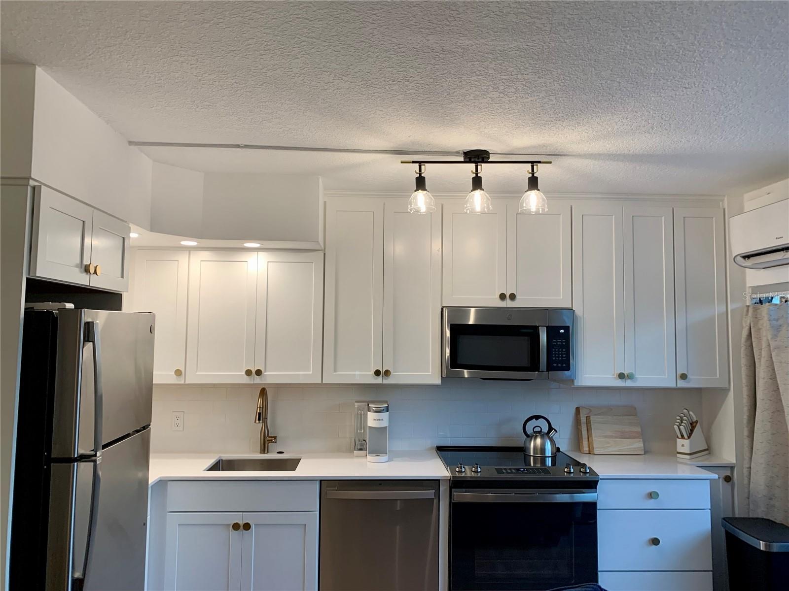 800 Bayway Unit 16, Clearwater Beach, FL 33767
