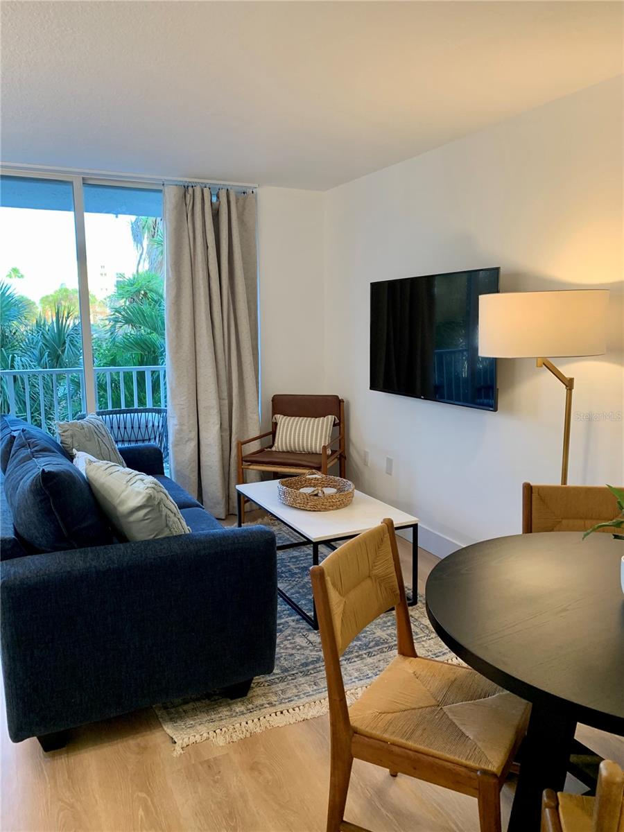 800 Bayway Unit 16, Clearwater Beach, FL 33767