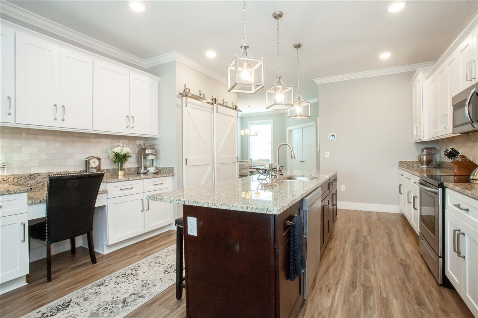 1273 Savona, St Petersburg, FL 33702