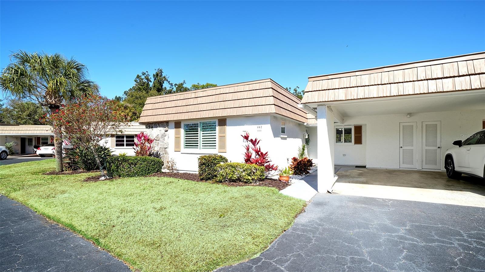 5469 Riverbluff Unit 42, Sarasota, FL 34231