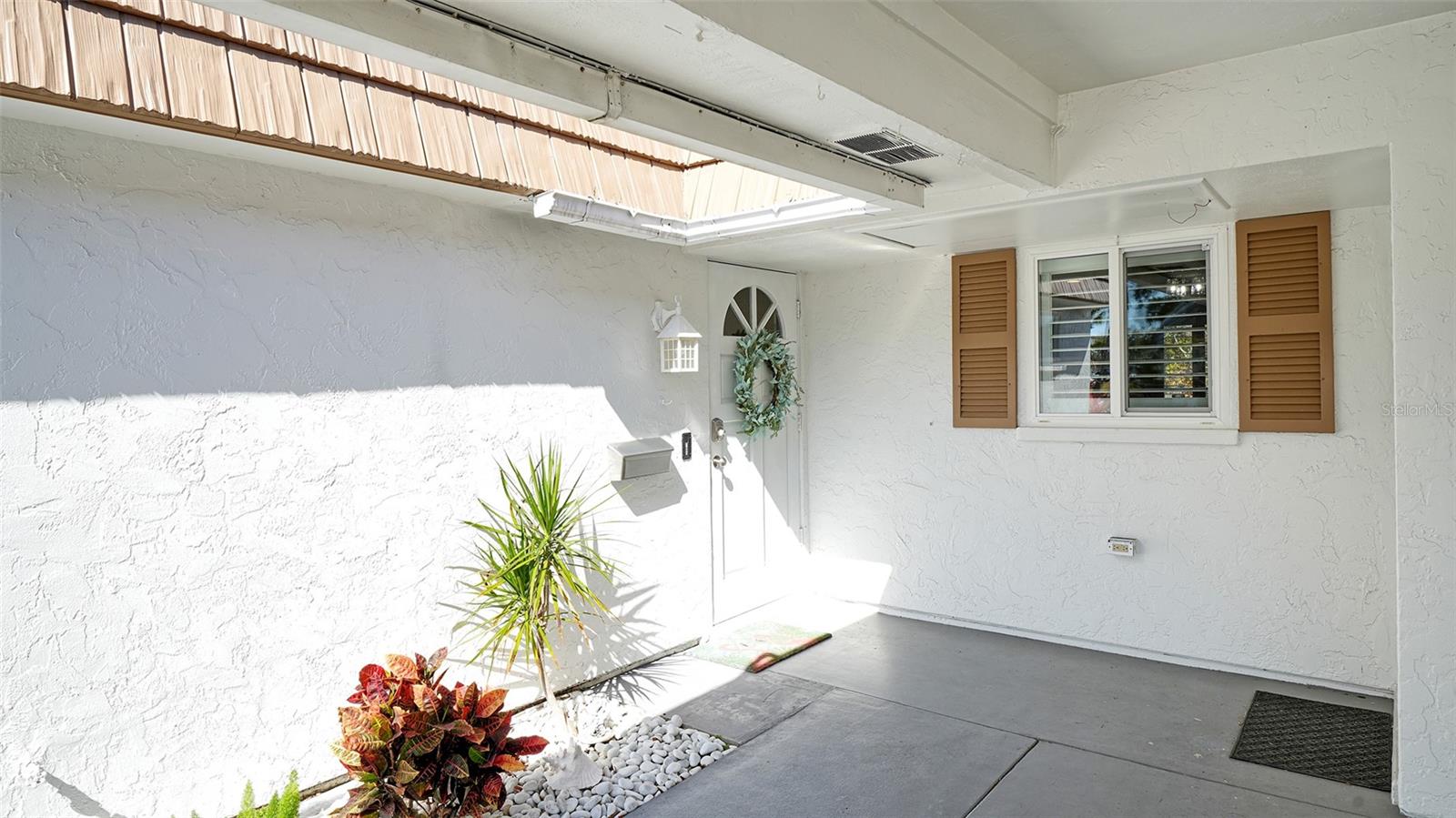 5469 Riverbluff Unit 42, Sarasota, FL 34231