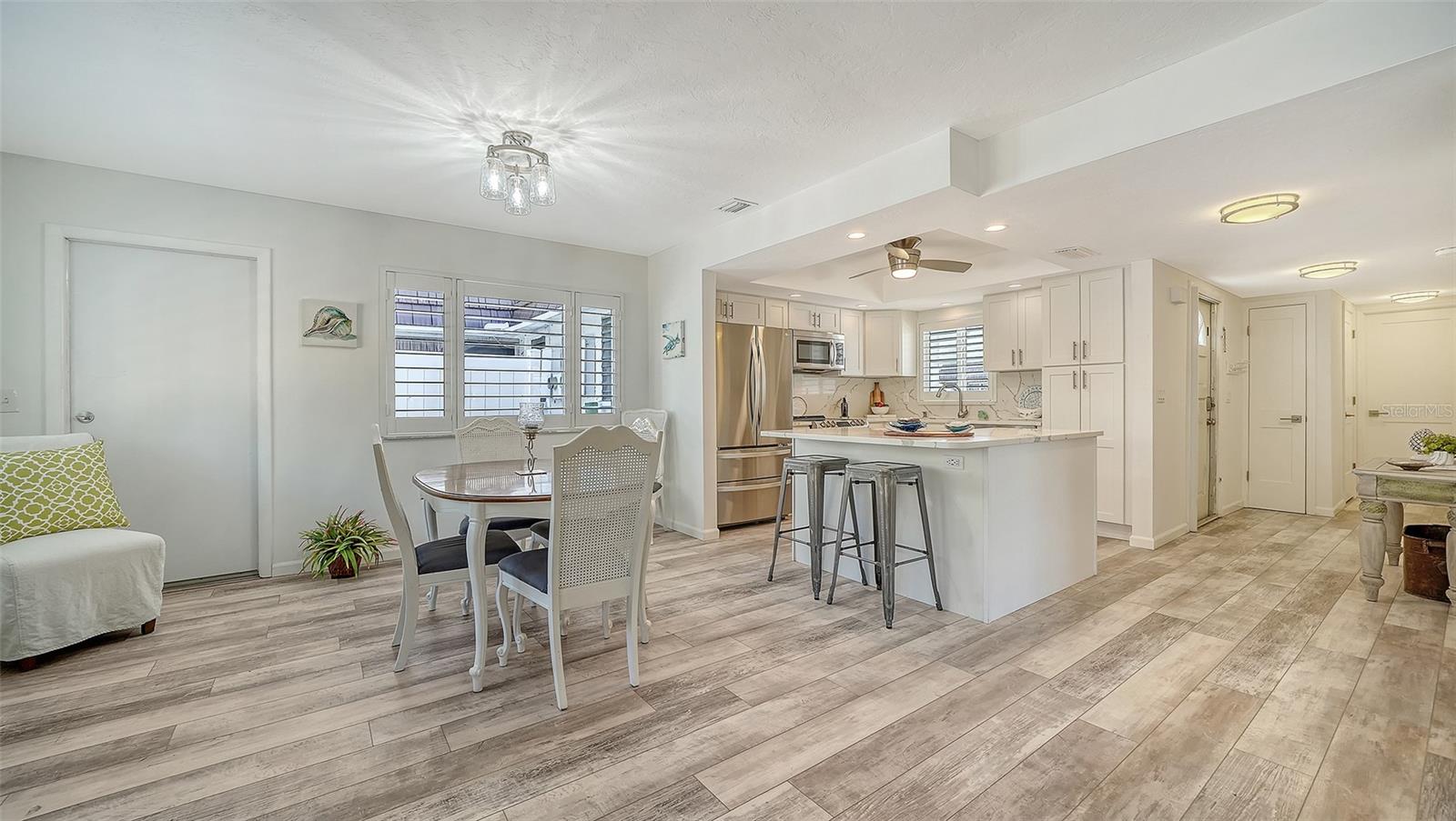 5469 Riverbluff Unit 42, Sarasota, FL 34231
