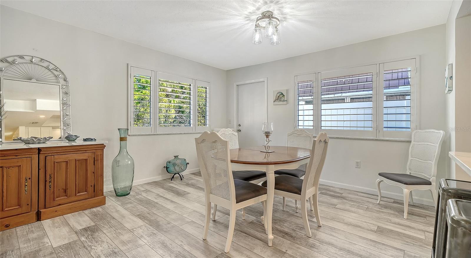 5469 Riverbluff Unit 42, Sarasota, FL 34231