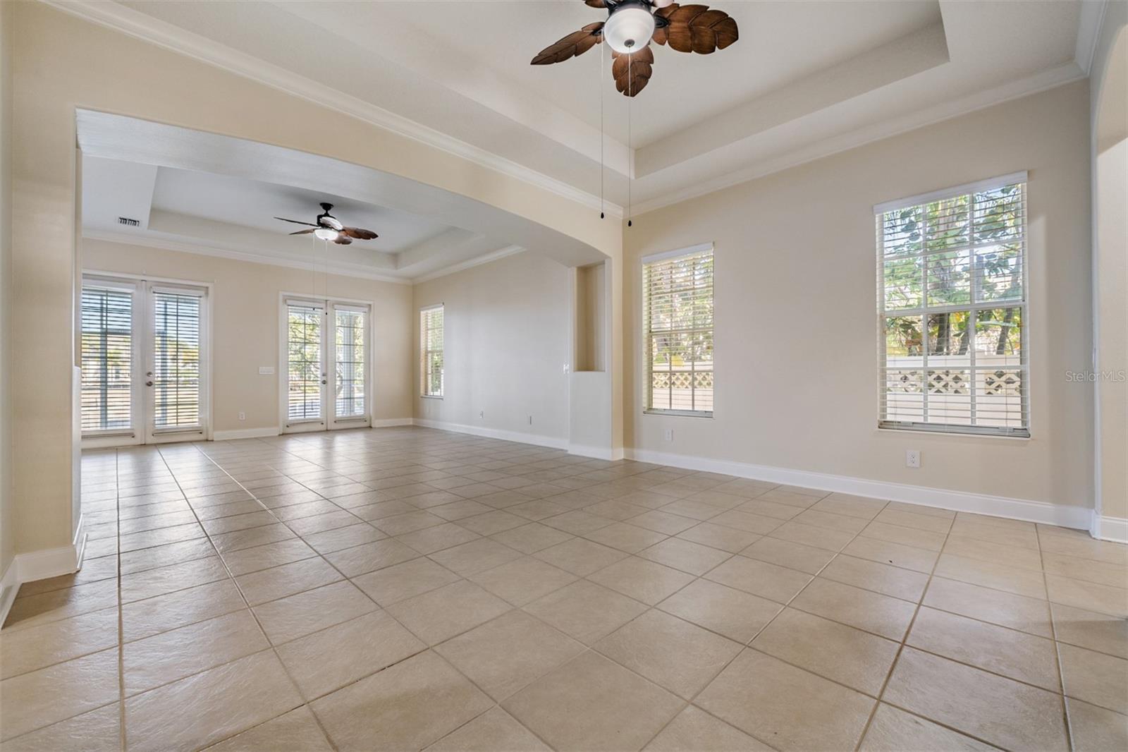 423 Manns Harbor, Apollo Beach, FL 33572