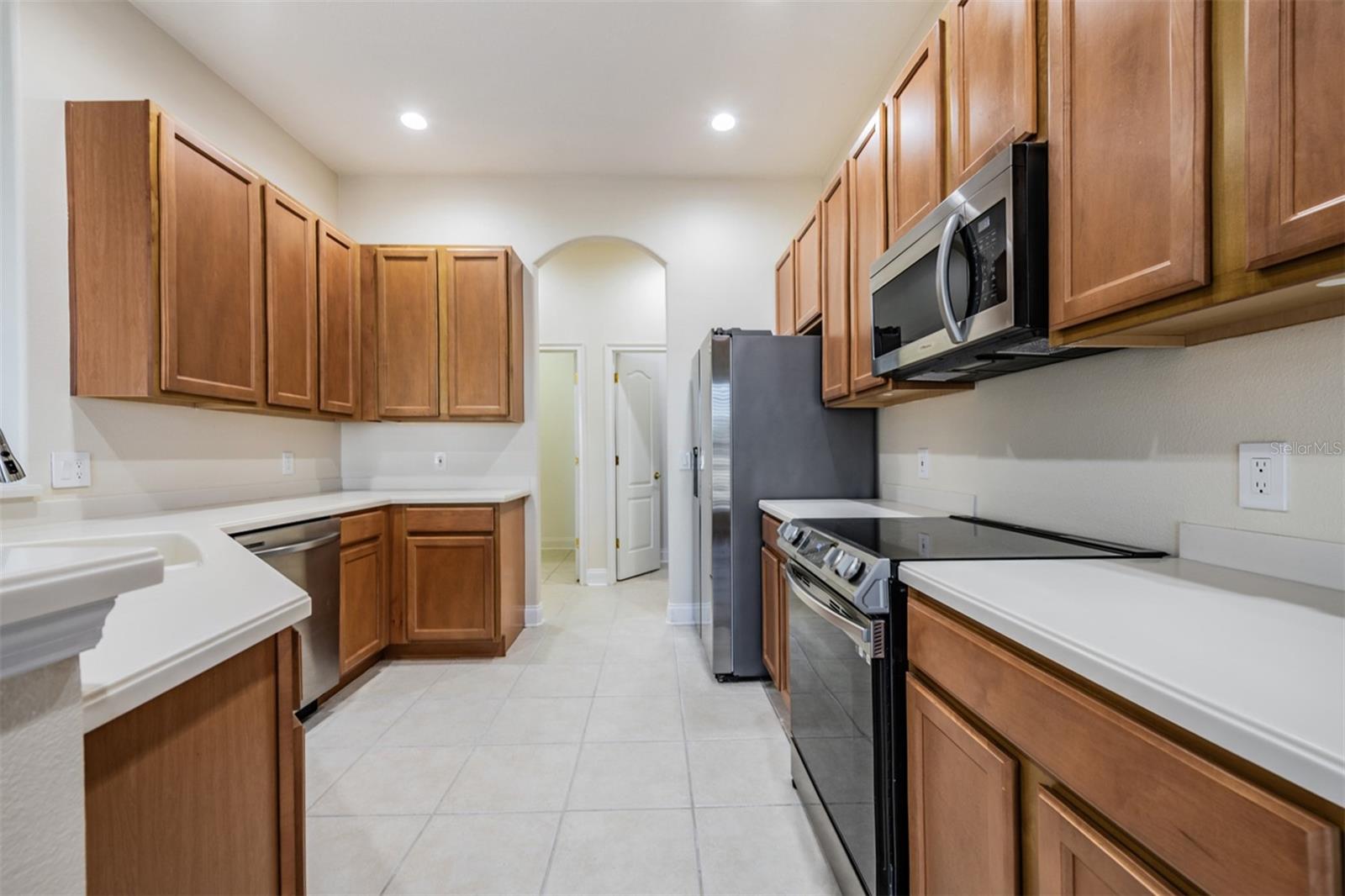 423 Manns Harbor, Apollo Beach, FL 33572