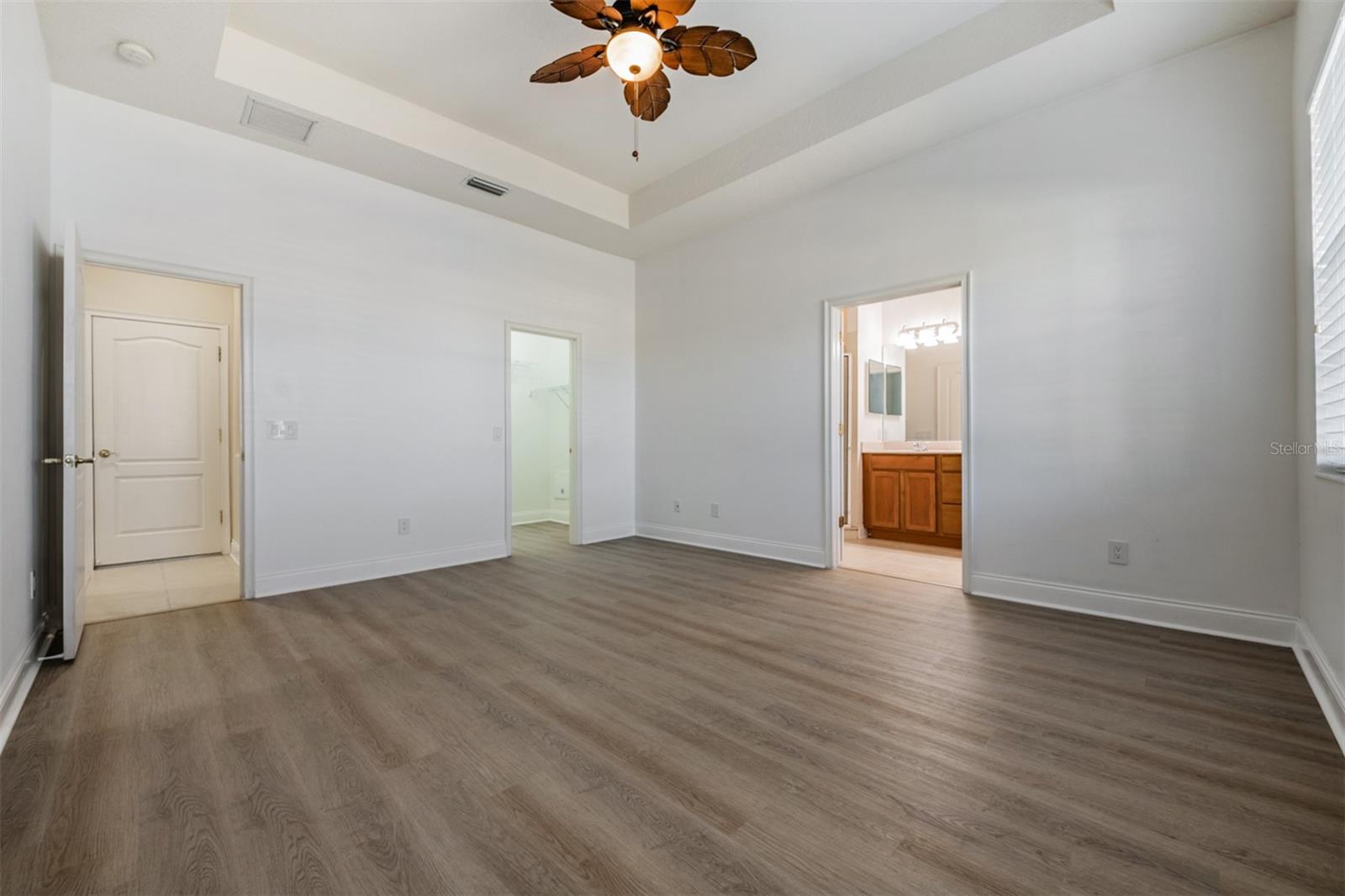 423 Manns Harbor, Apollo Beach, FL 33572