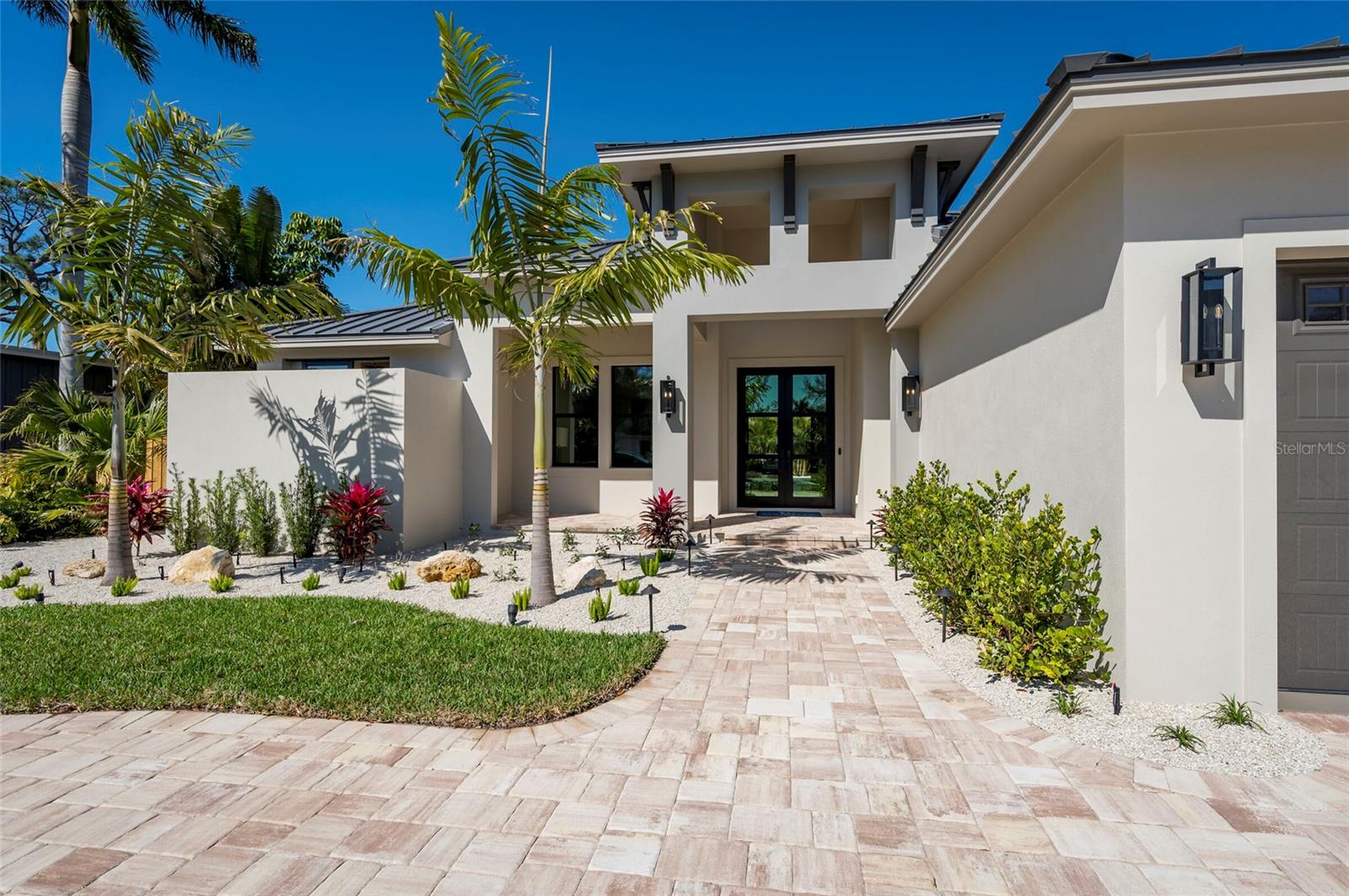 1959 Wisteria, Sarasota, FL 34239