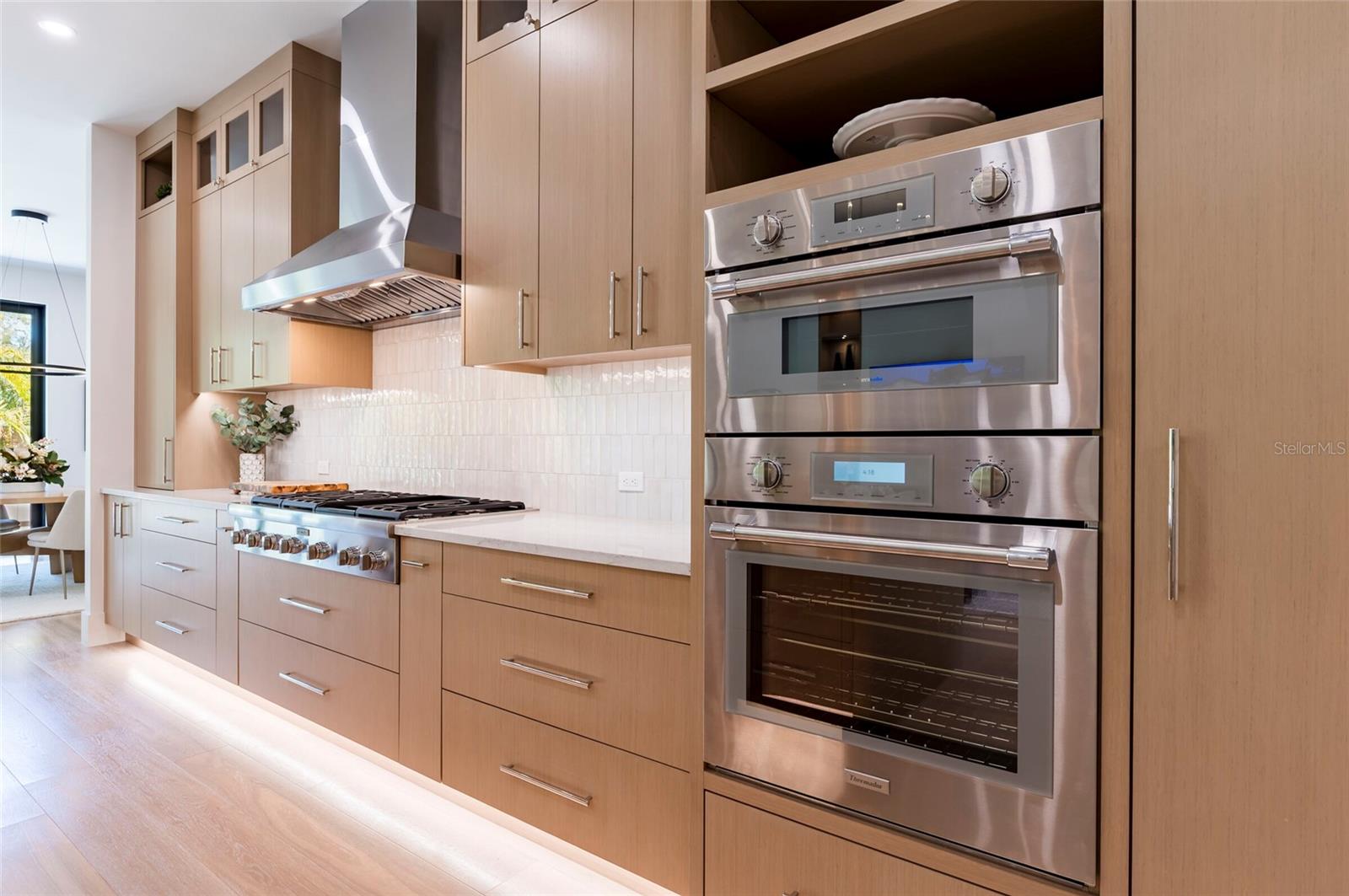 1959 Wisteria, Sarasota, FL 34239