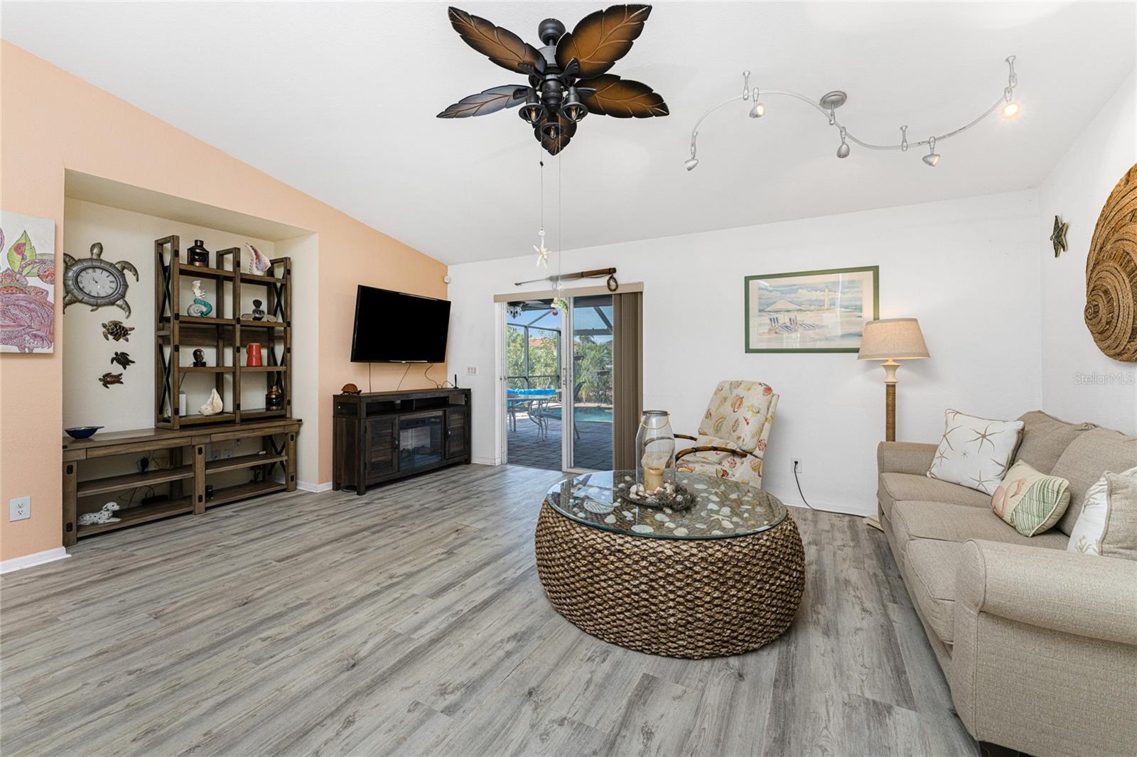 9300 Miami, Port Charlotte, FL 33981
