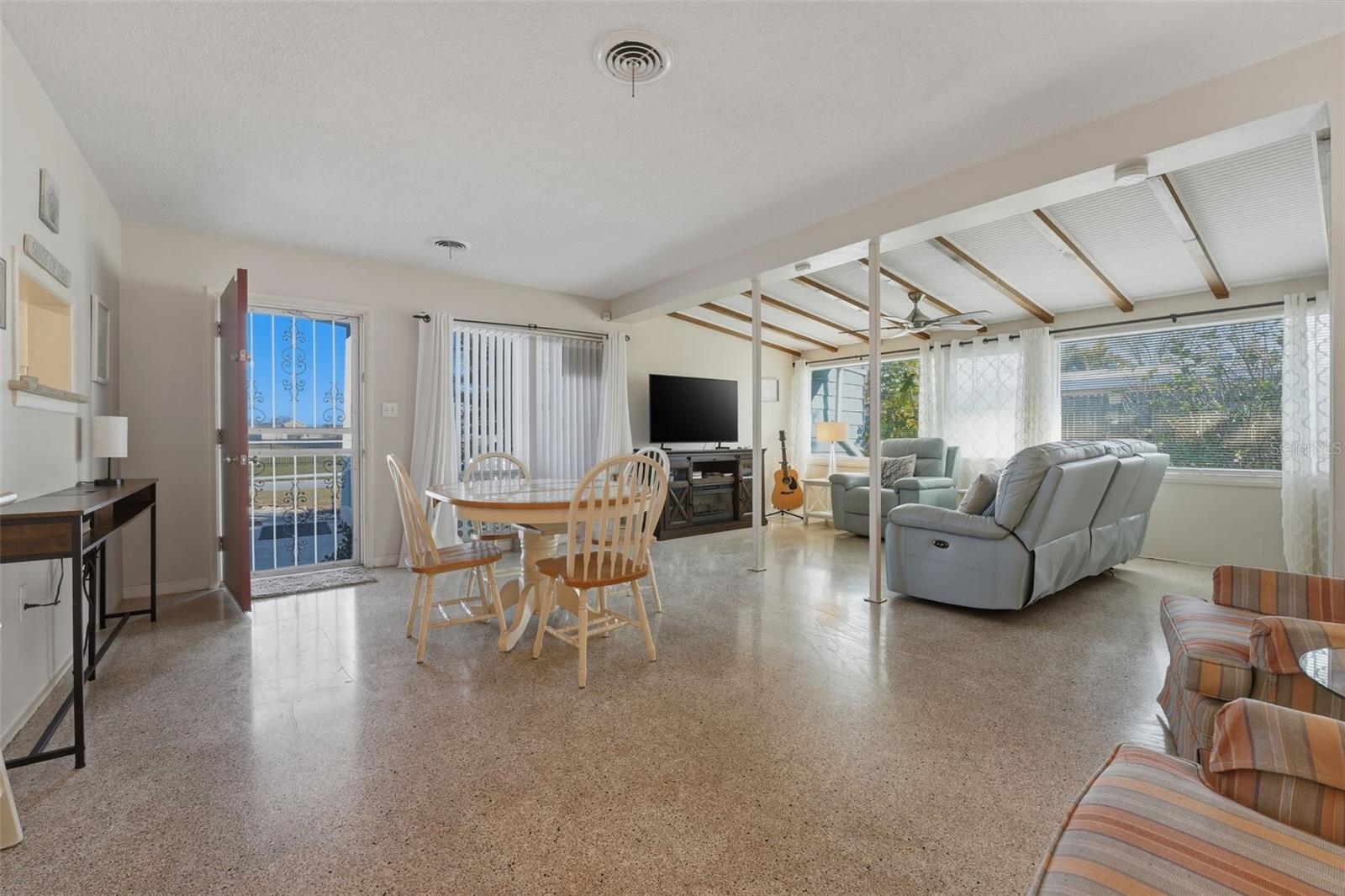 1904 31st, Bradenton, FL 34205