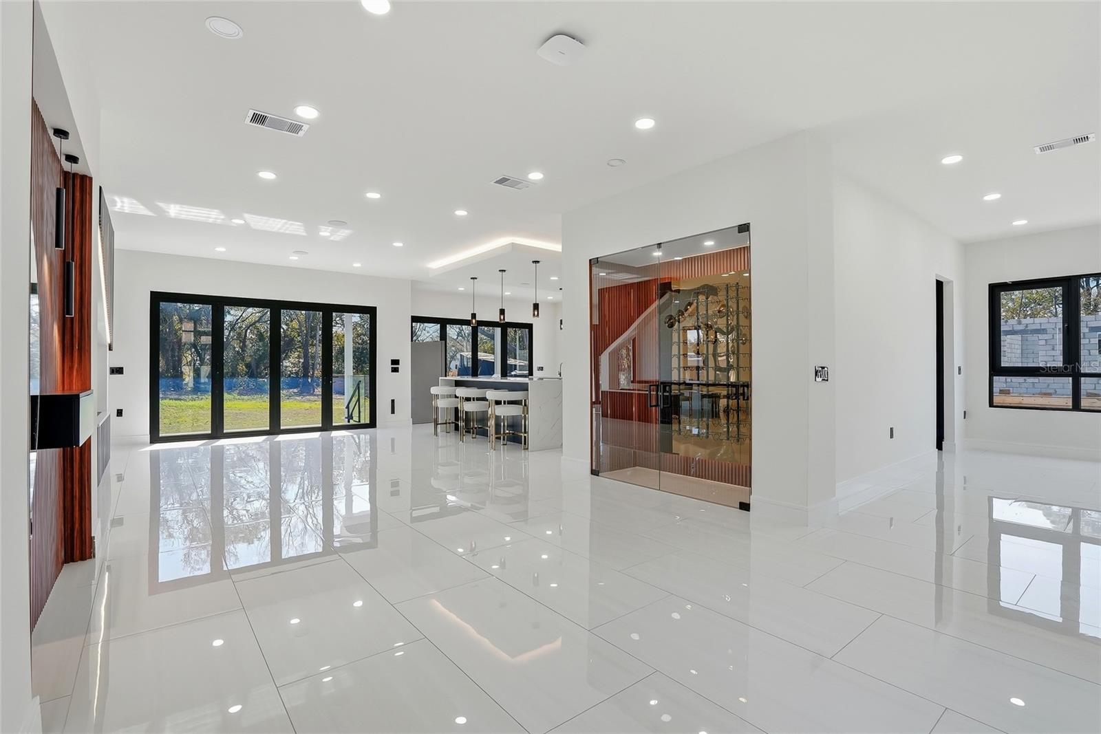 7818 Hubert, Tampa, FL 33614