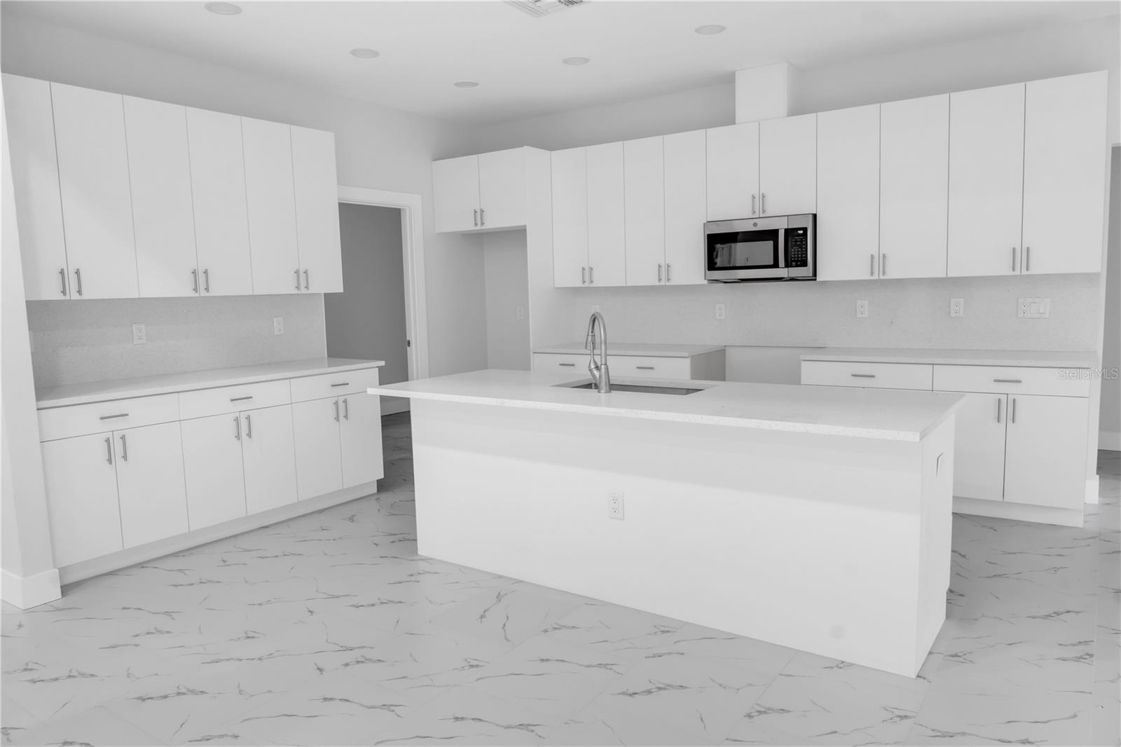 5530 Bell, Zephyrhills, FL 33542
