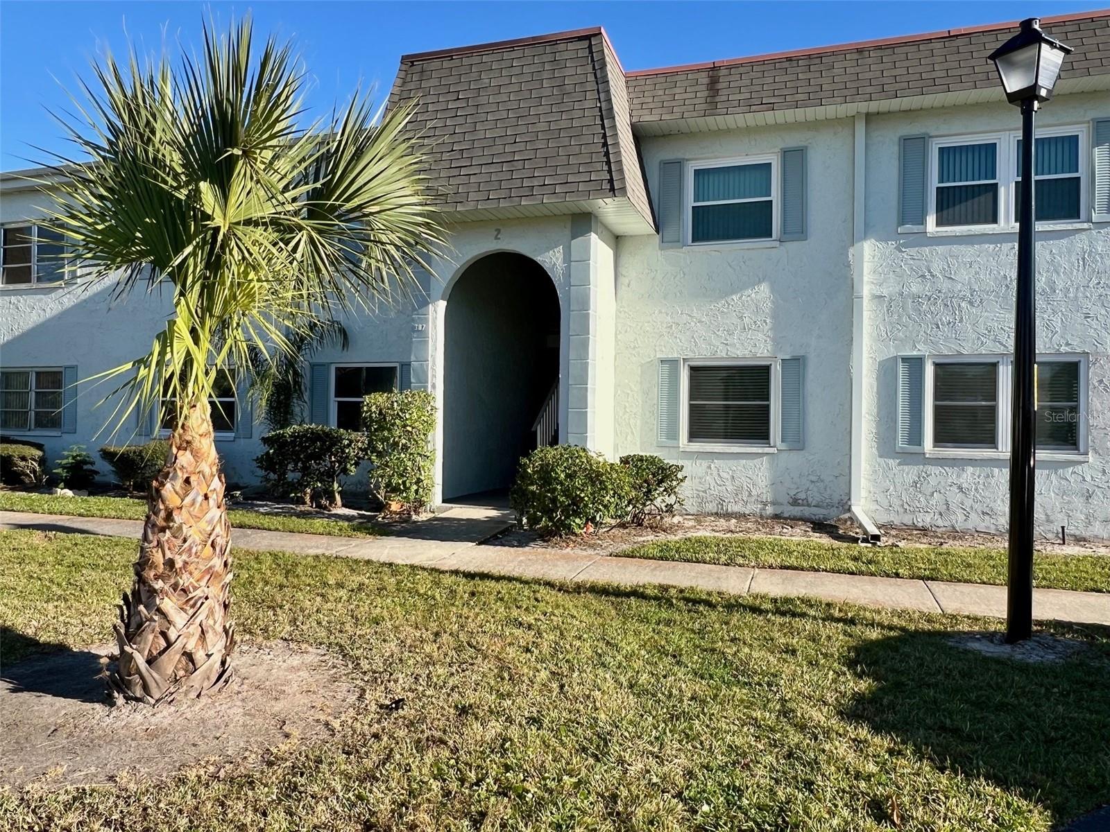 387 Mcmullen Booth Unit 13, Clearwater, FL 33759