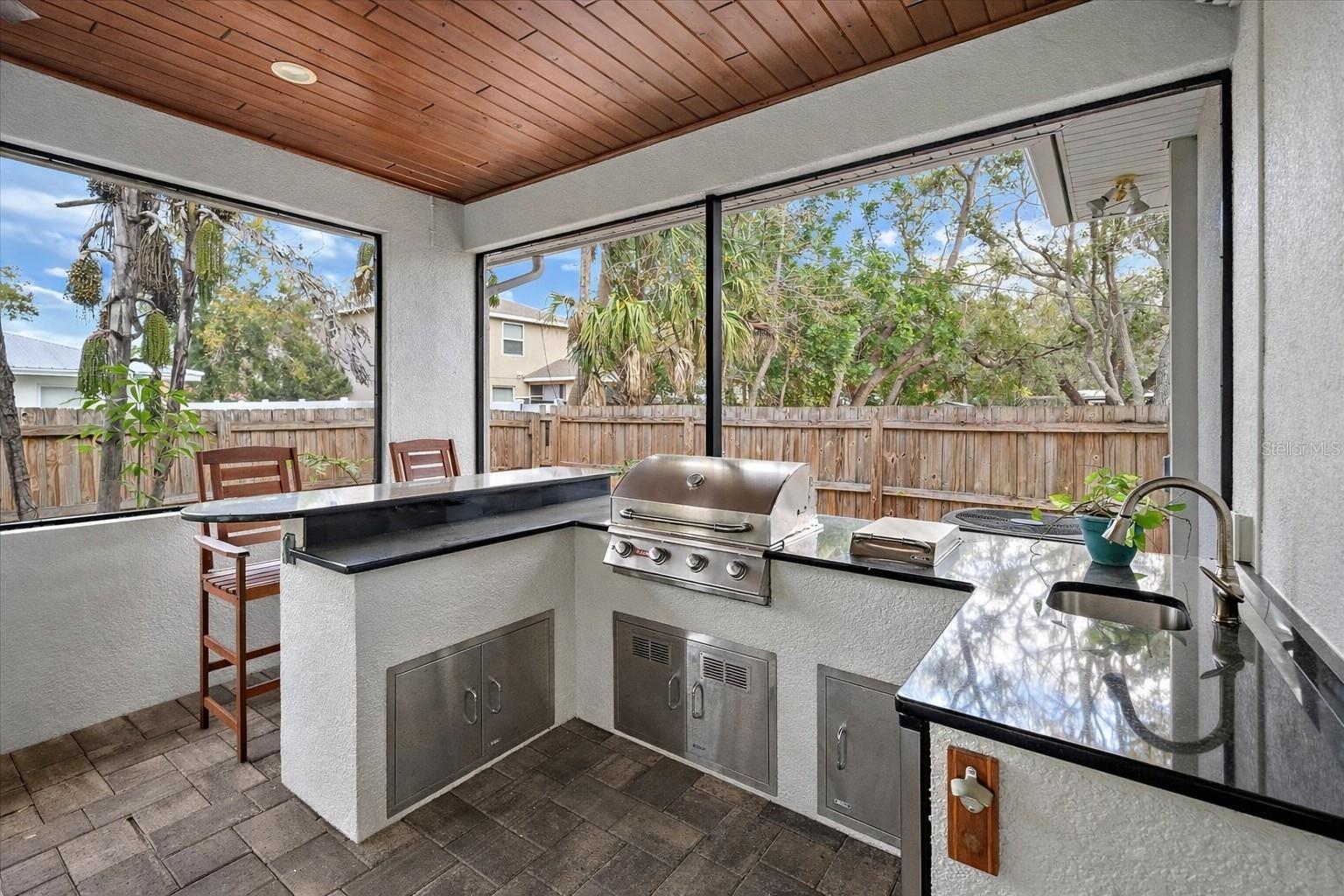 2207 Wisteria, Sarasota, FL 34239