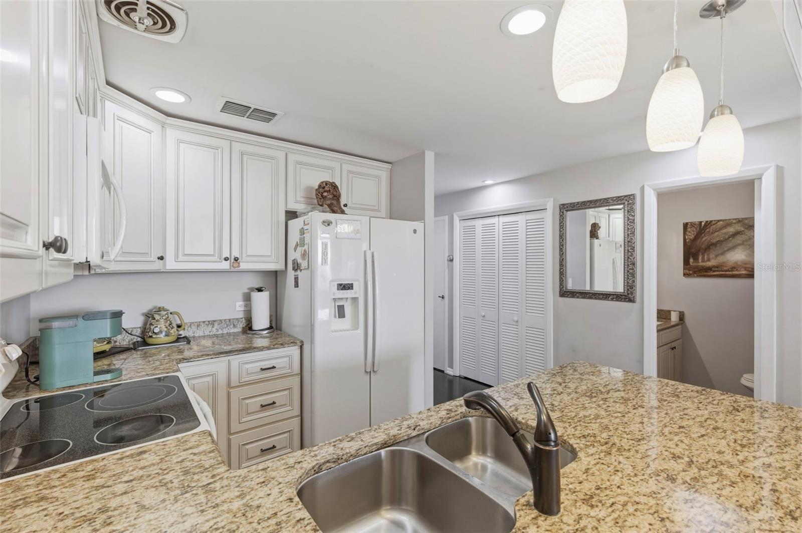 1 Beach Unit 1109, St Petersburg, FL 33701