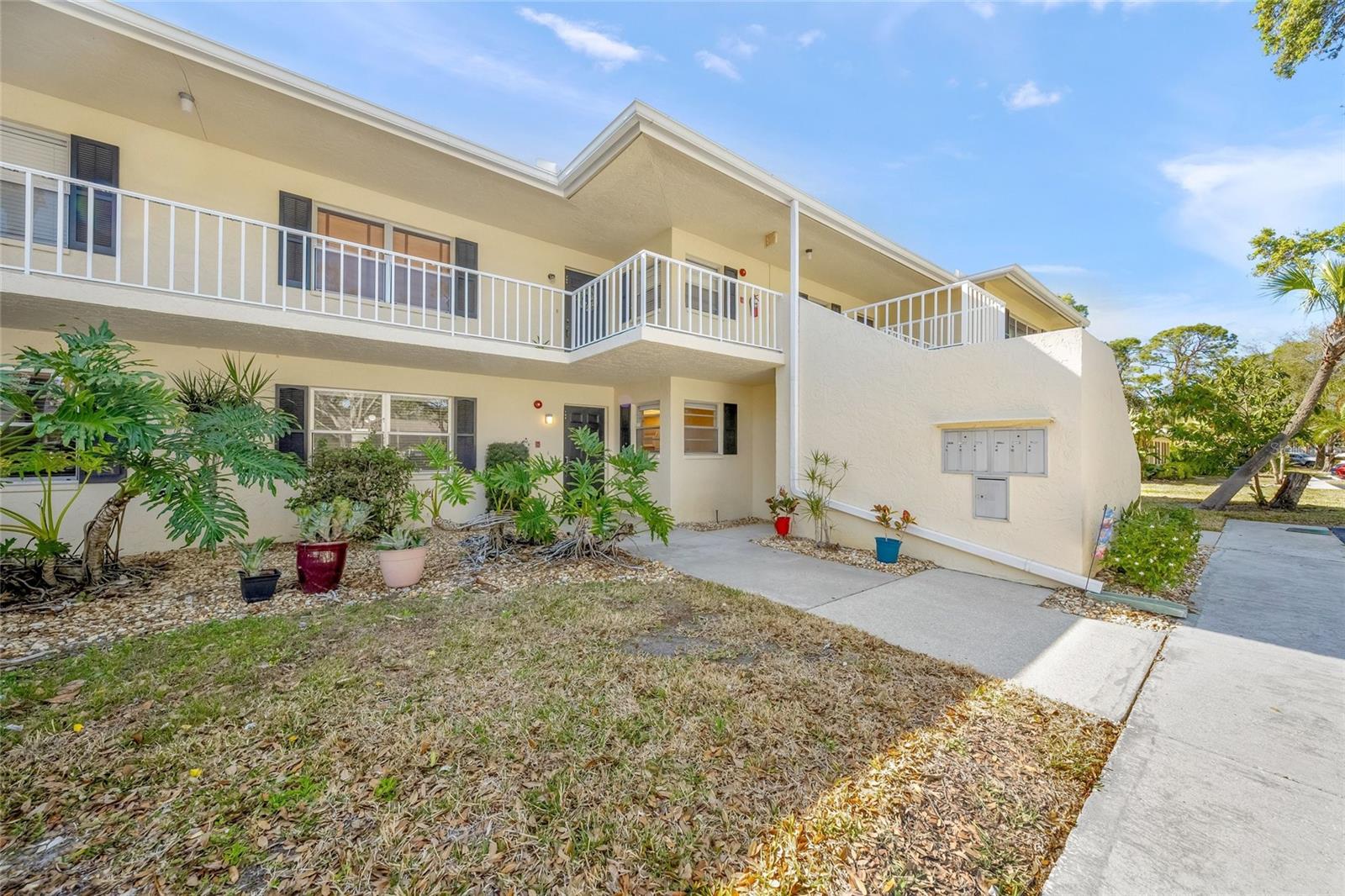 7860 Palm Aire Unit 105, Sarasota, FL 34243