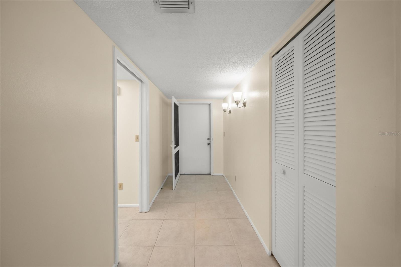 7860 Palm Aire Unit 105, Sarasota, FL 34243