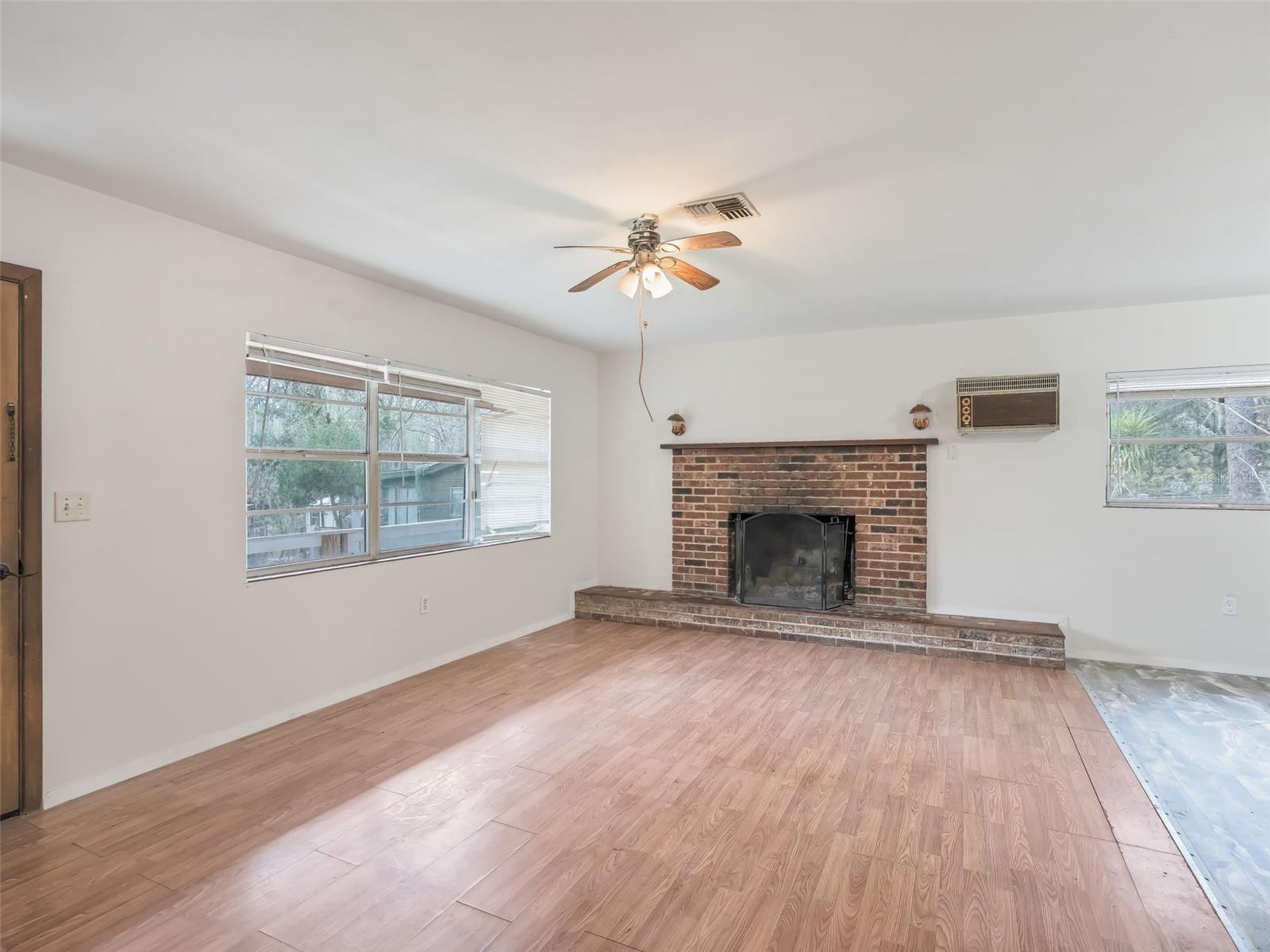 8935 Cr 647s, Bushnell, FL 33513