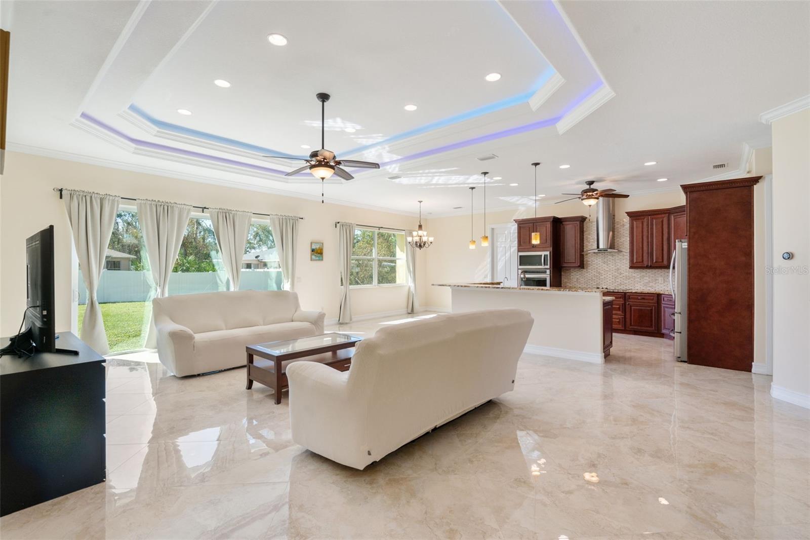 1900 Colleen, Sarasota, FL 34231