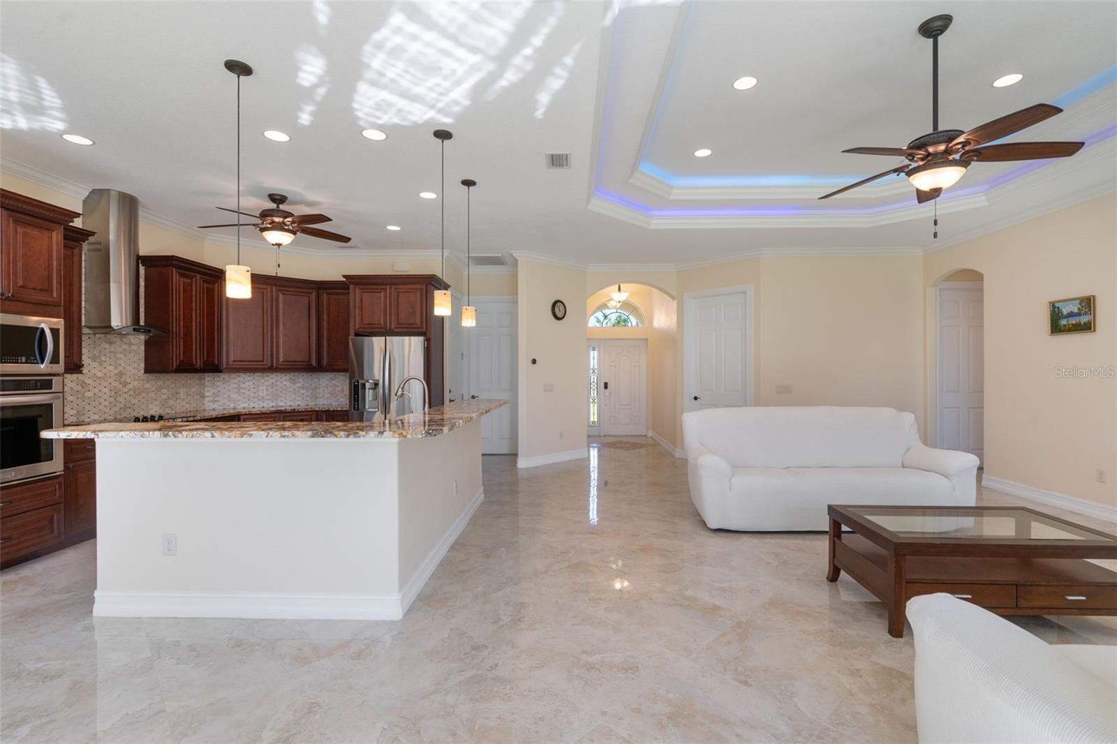 1900 Colleen, Sarasota, FL 34231