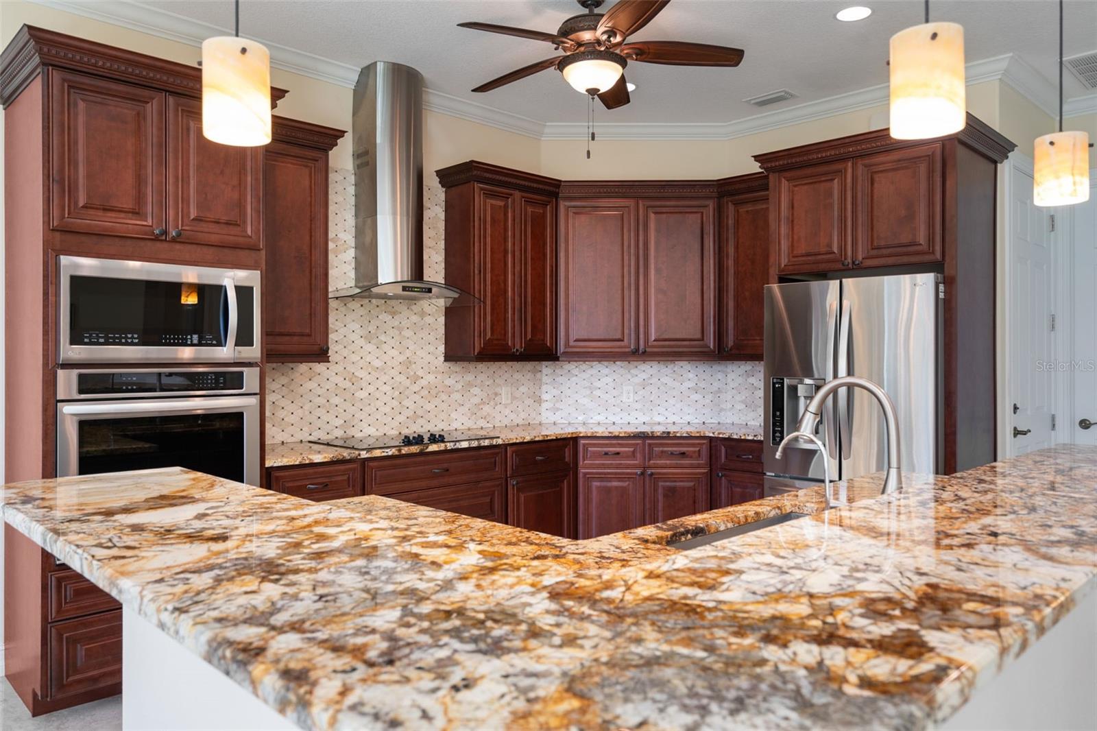 1900 Colleen, Sarasota, FL 34231
