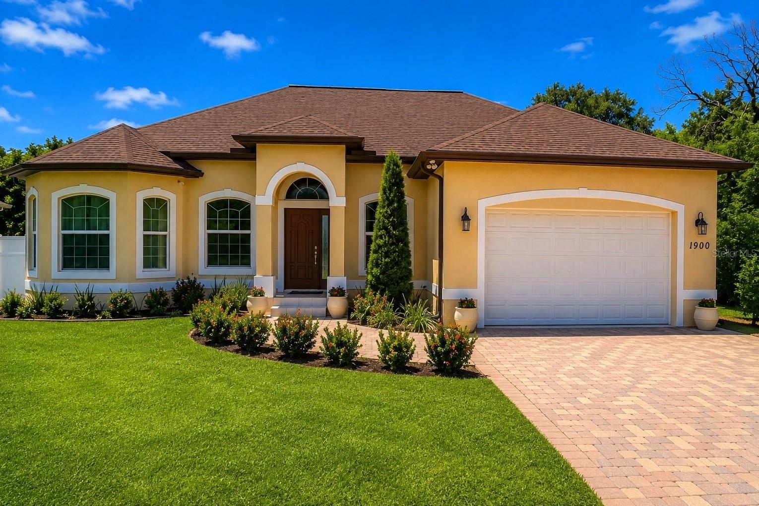 1900 Colleen, Sarasota, FL 34231