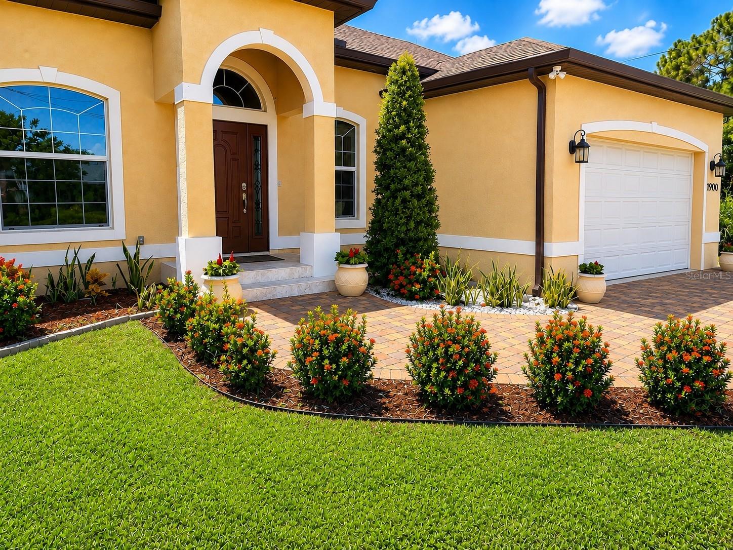 1900 Colleen, Sarasota, FL 34231